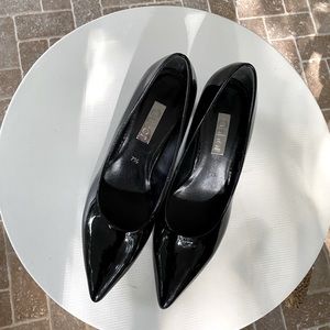 Size 7.5 women’s patent leather shoes